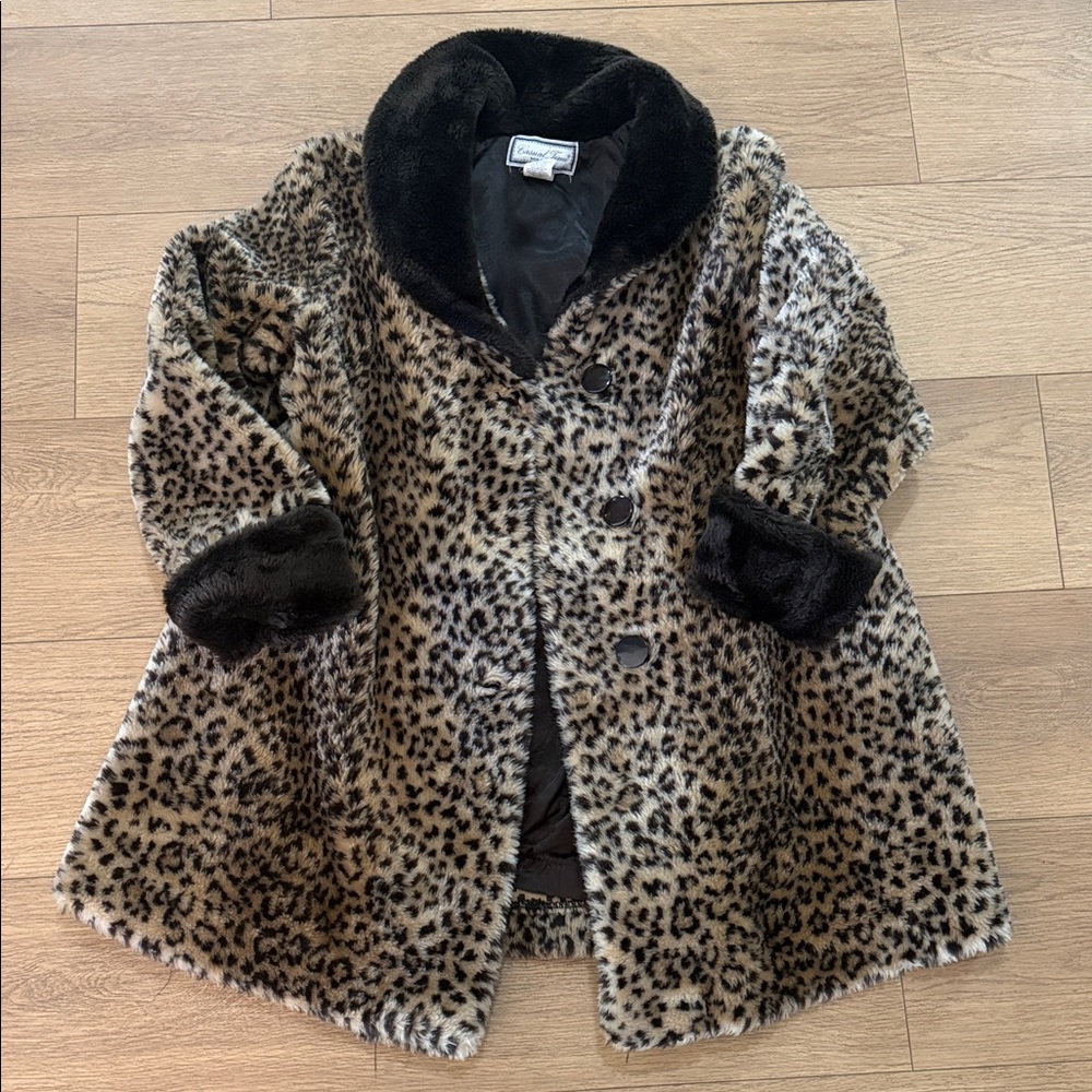 Elegant faux fur Leopard Print Teddy Jacket